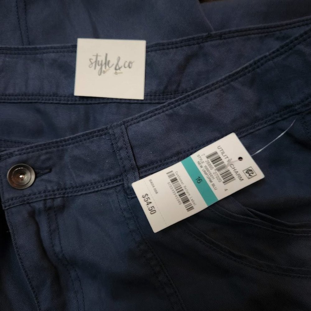 NWT Style & Co sz 16 blue mid rise capris - Picture 3 of 3